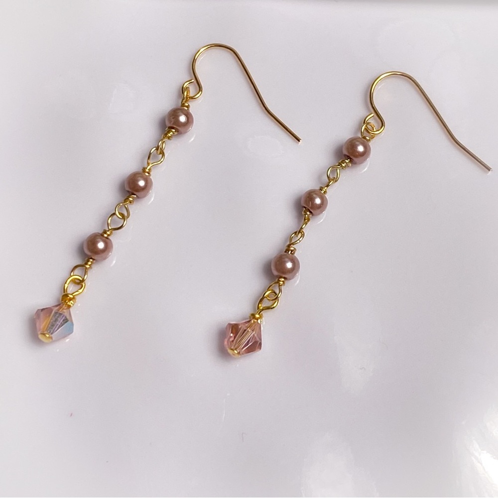 Mauve Pearl and Swarovski Crystal Dangle Earrings